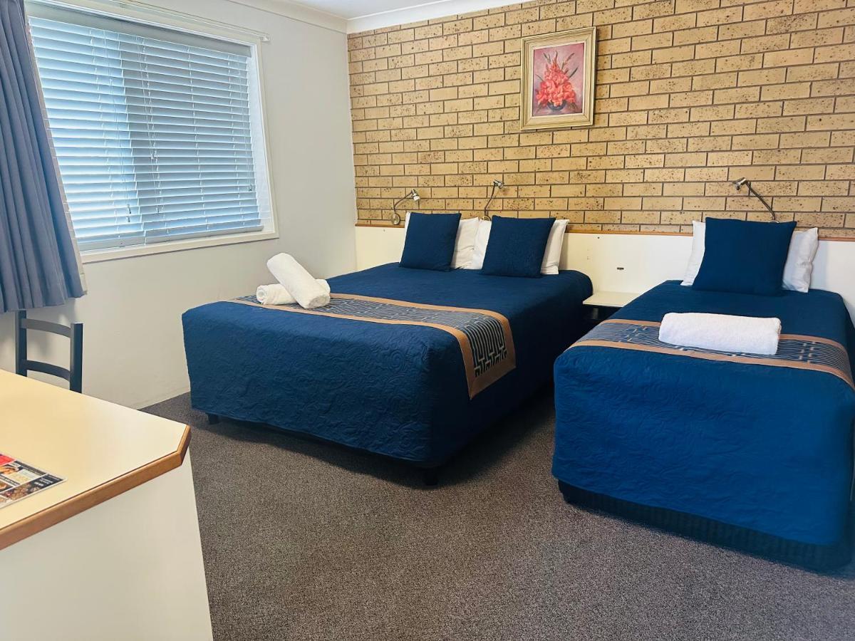 טוומבה Leichhardt Motor Inn מראה חיצוני תמונה
